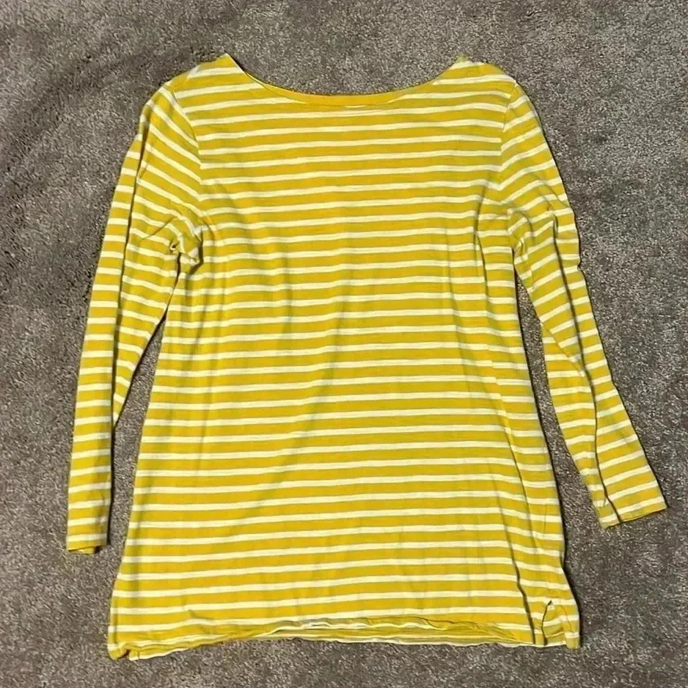 Old Navy striped tee size small
